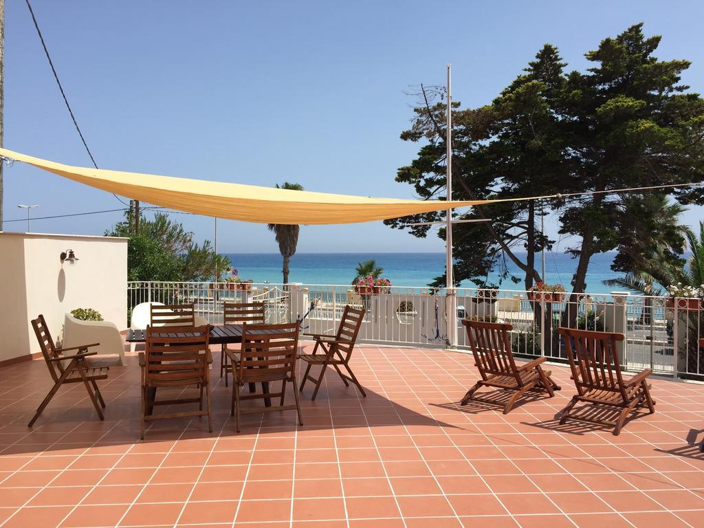 B&B Villa Sul Mare Melito di Porto Salvo Kültér fotó