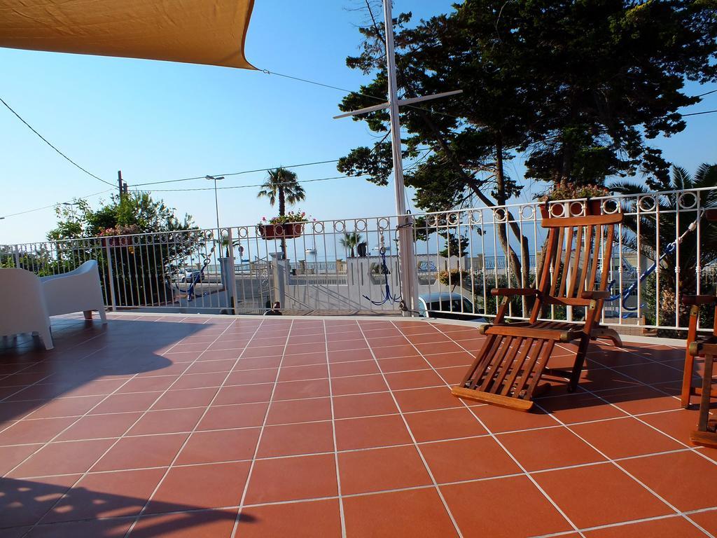 B&B Villa Sul Mare Melito di Porto Salvo Kültér fotó